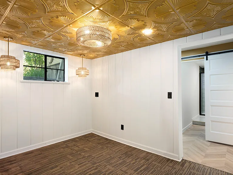 5 N Madison St #L5 — Photo 7