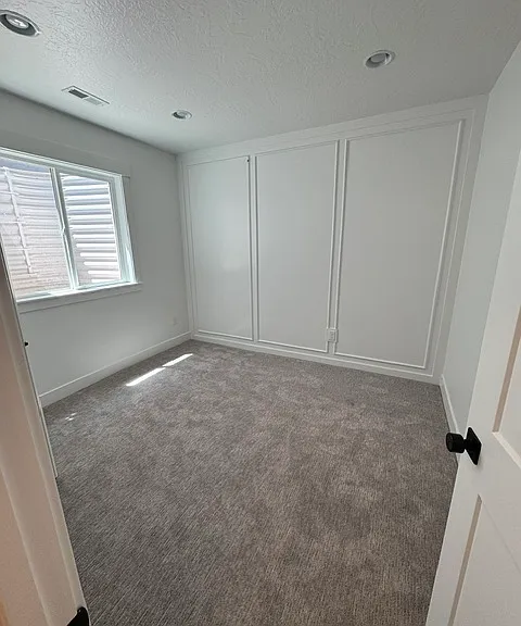 144 W Birds Eye Ln — Photo 14