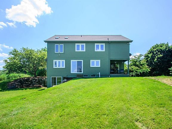 2nd image of 814 Malena Dr