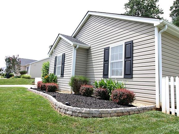 4th image of 130 Willard Way