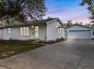 1220 W 14th Ave, Marion, IA 52302