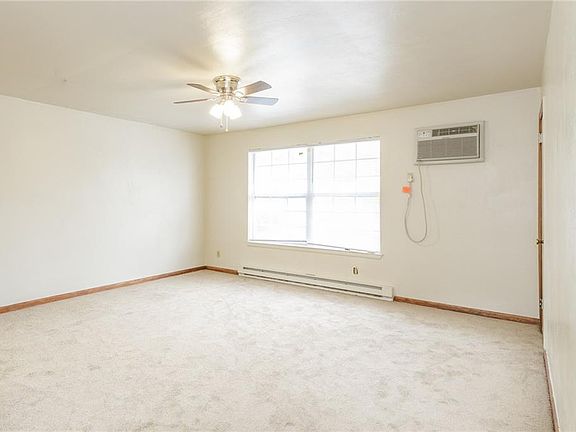 5th image of 1203 Hillside Ave APT B4
