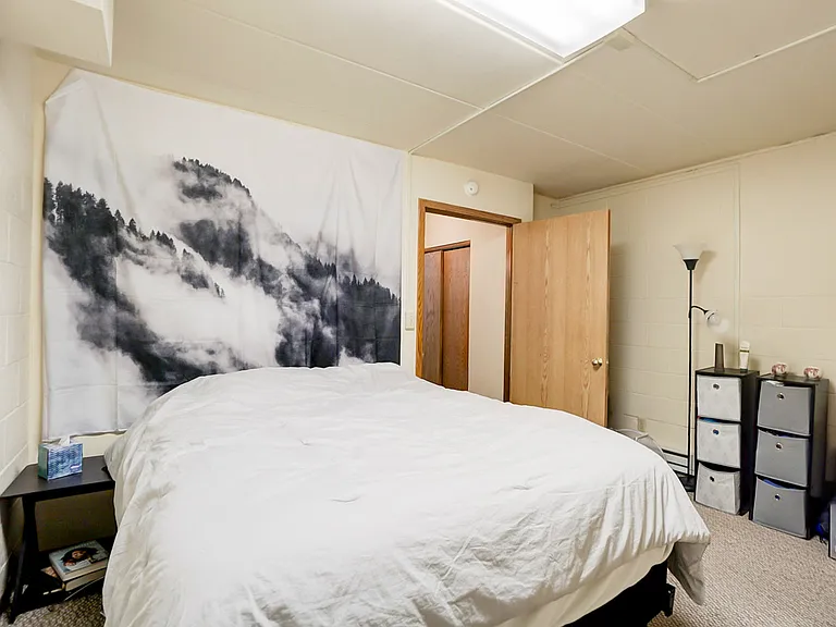 Inez Apartments — Photo 44