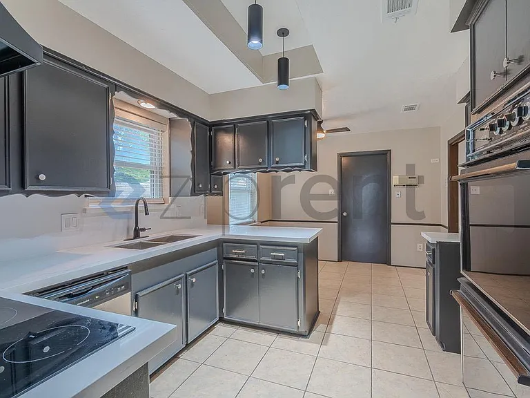 9006 Weymouth Dr — Photo 15