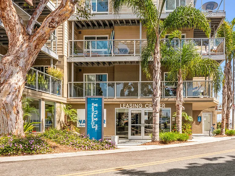 Wayfarer Leasing Office