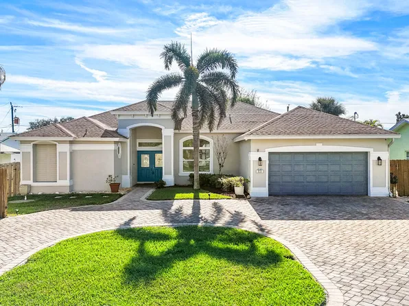 8120 SE Crossrip Street, Hobe Sound, FL 33455