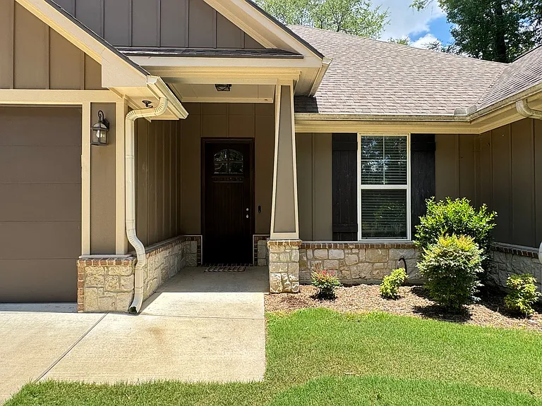 3945 Old Omen Rd — Photo 6