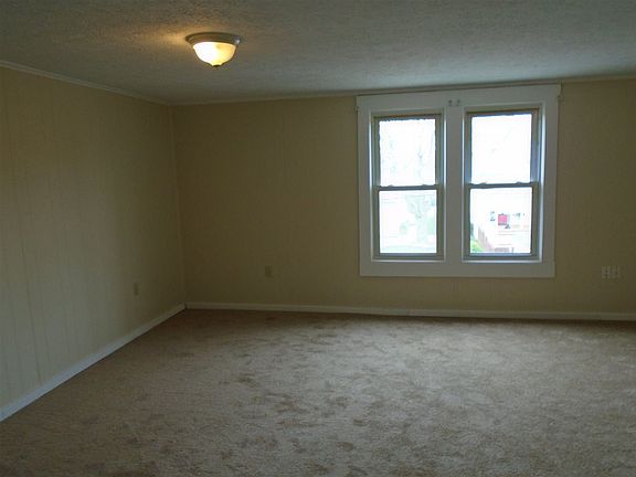5th image of 315 N Pine St
