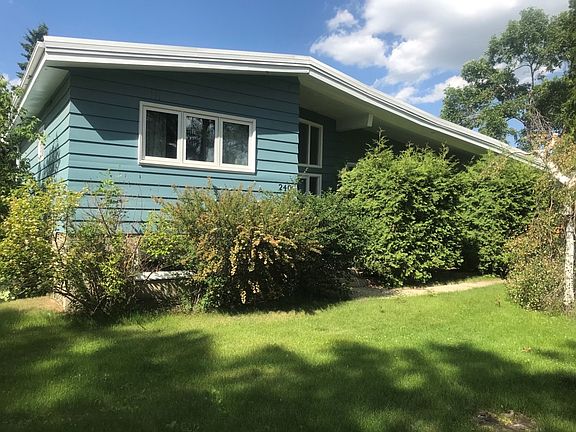 2nd image of 240 Cottonwood Ave