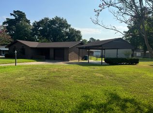 130 N Eberle St, Waskom, TX 75692