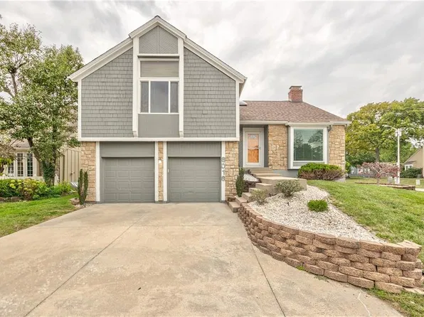 8016 Monrovia St, Lenexa, KS 66215