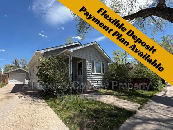 557 N 8th St, Laramie, WY 82072