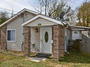 2223 N Farmer Ave, Springfield, MO 65803