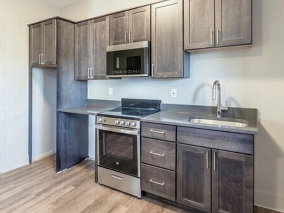 2nd image of 530 Broadway #109