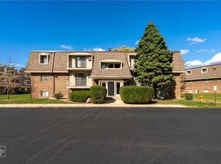 264 Bailey Rd #E, Naperville, IL 60565