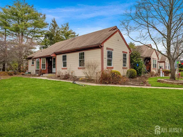 153 Concordia Cir #D, Monroe Township, NJ 08831