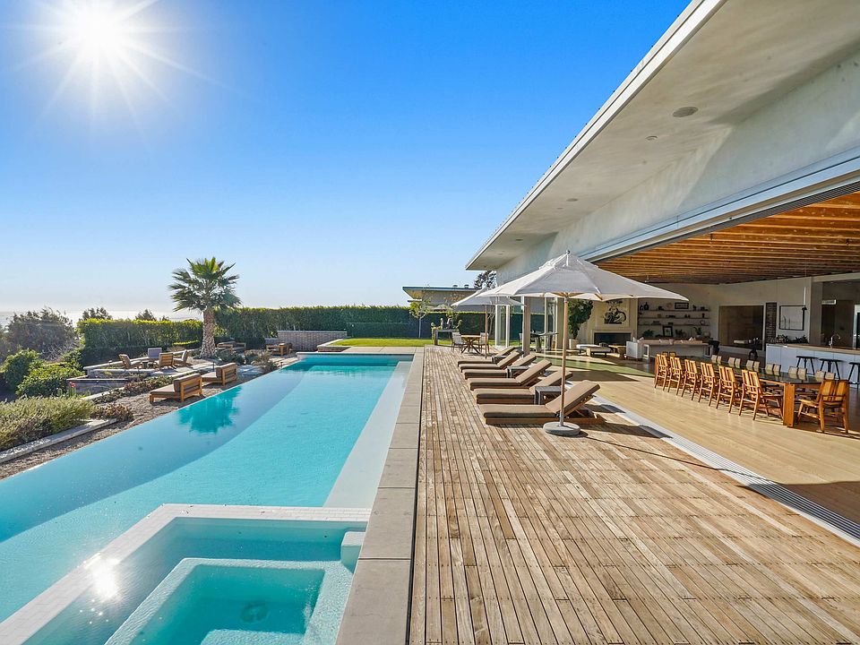 Every swim comes with a panoramic view of the Pacific.
