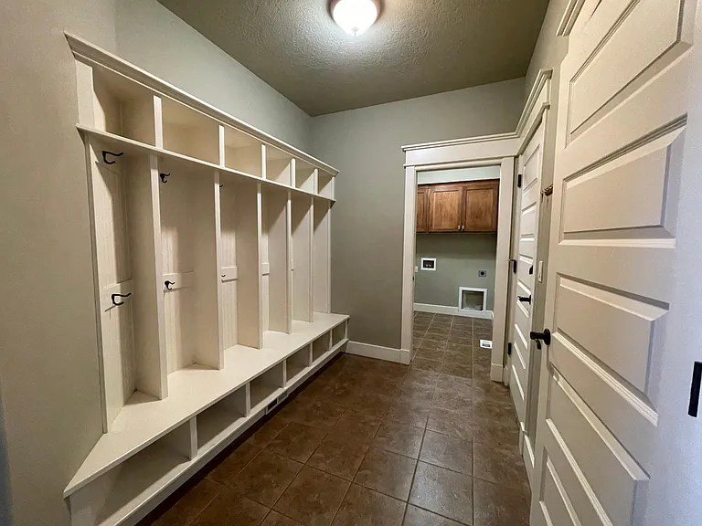 644 N Senora Way — Photo 23