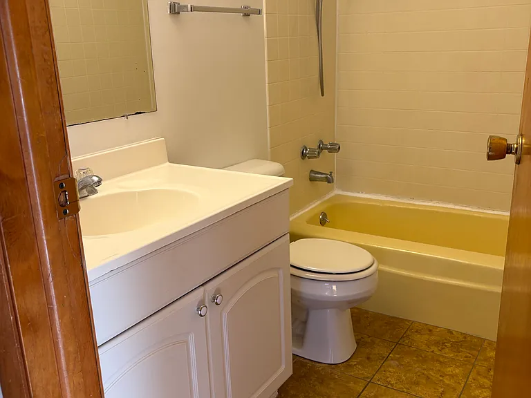 121 N Hayward St — Photo 12