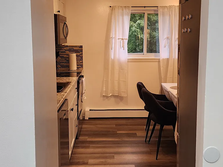 38 Hill Ave #6 — Photo 23