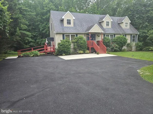 576 Salem Church Rd, Newark, DE 19702