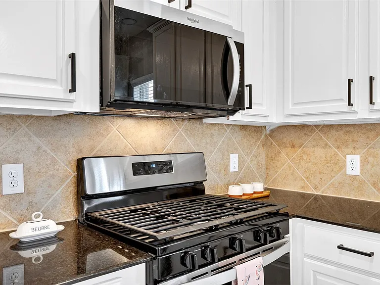 27011 Rockwood Park Ln — Photo 9