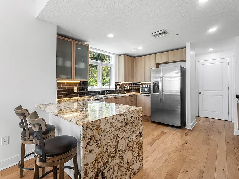309 E Ocean Ave #103 — Photo 15
