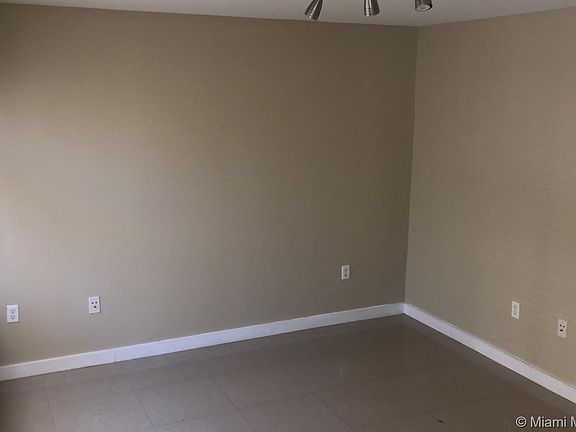 2nd image of 18420 NE 27th Ct #0