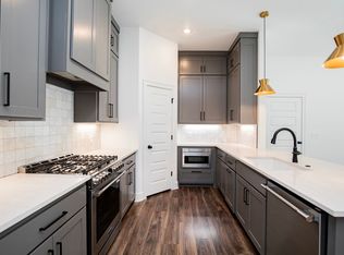 2103 N Box Ave, Fayetteville, AR 72703