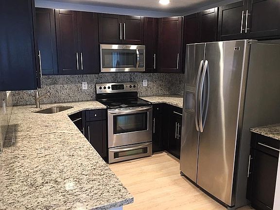 4th image of 3547 NW 35th St #1615