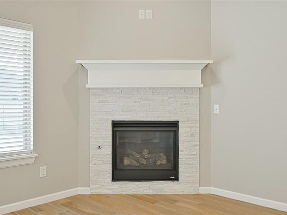 5th image of 3812 Palmetto Trl