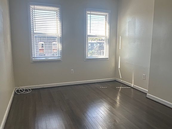2nd image of 1604 Moreland Ave #1