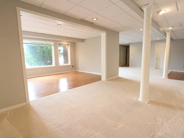 18547 Clairmont Cir E — Photo 27