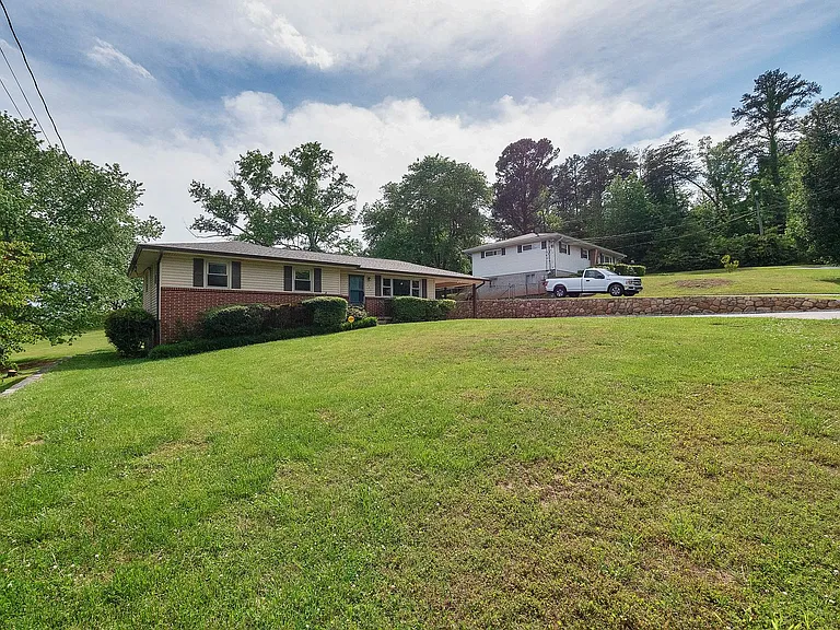 450 Bouton Dr — Photo 18
