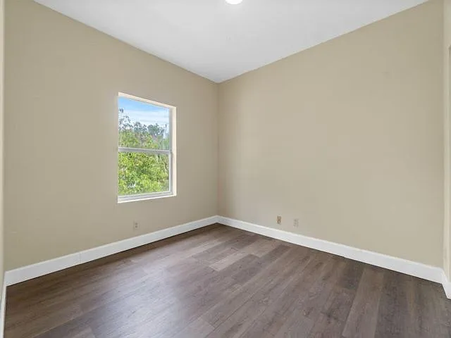 809 Talia Cir E — Photo 8