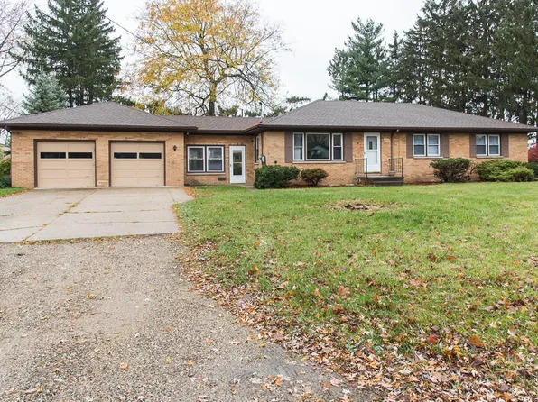 6018 Chelsea Ln, Portage, MI 49002