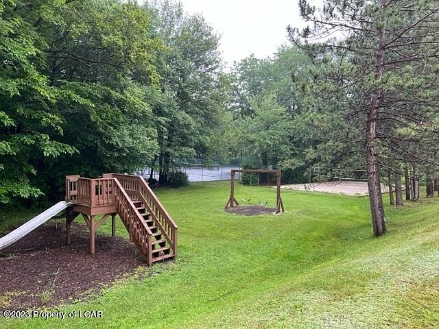 1118 Skyline Ct, Canadensis, PA 18325 | Zillow