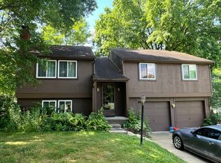 4616 Treetop Dr, Akron, OH 44321