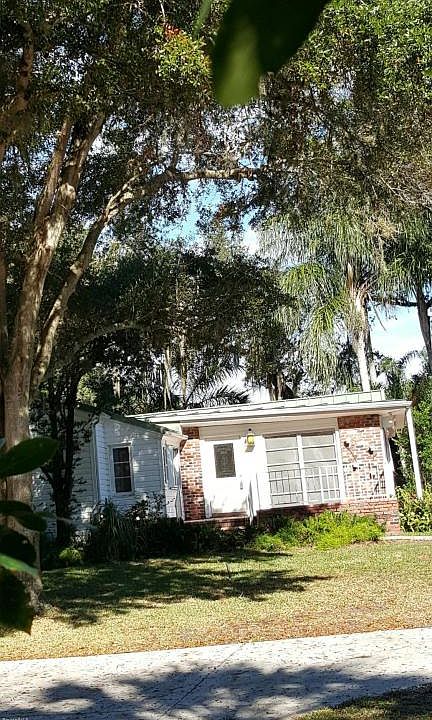 2nd image of 4640 Brentwood Dr