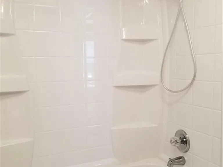 1342 Hibbard Dr #C — Photo 12