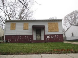 1500 Ambassador Ln, Ford Heights, IL