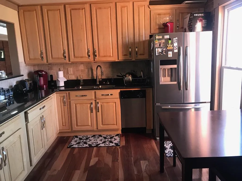 2 bed, 2000 sqft, $1,850 — Photo 4