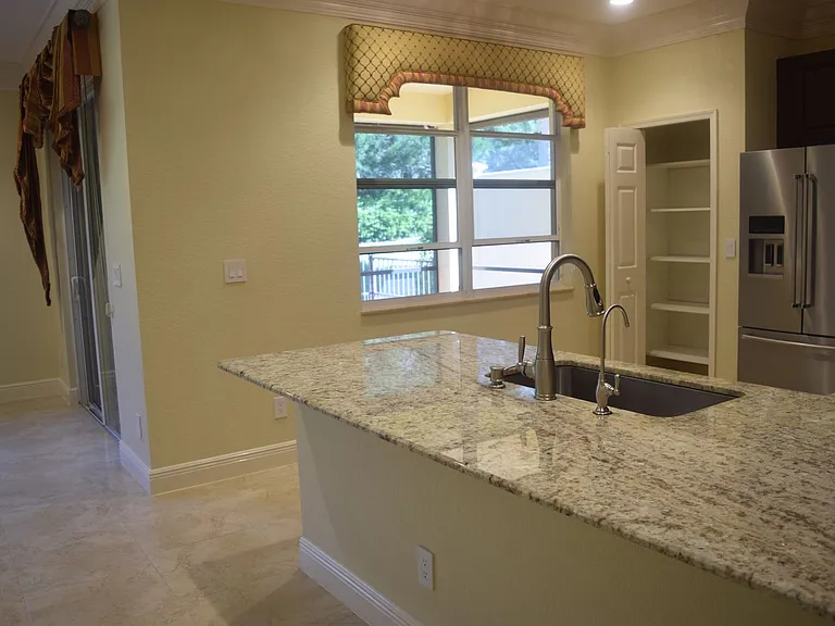 10160 SW Canossa Way — Photo 9