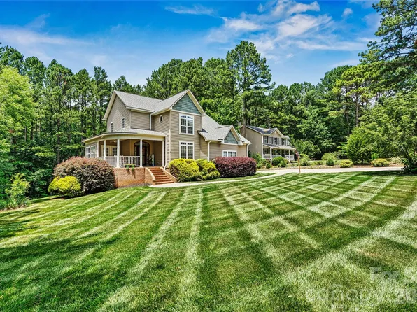 1606 High Ridge Dr, Stanley, NC 28164