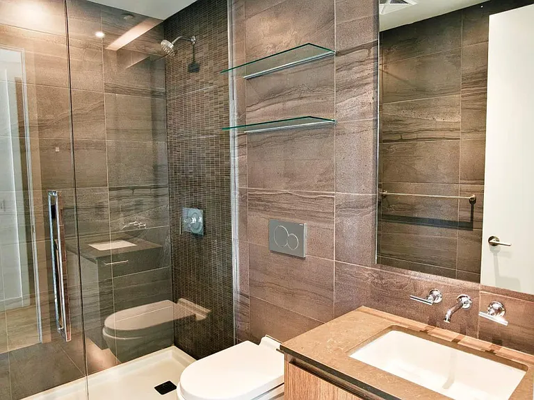 81 Wellesley St E #1005 — Photo 10