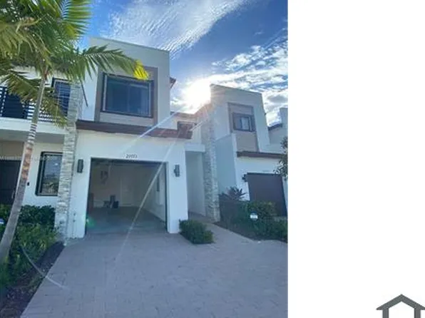 20773 NE 5th Ct, Miami, FL 33179