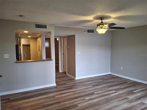5th image of 622 Orange Dr APT 232