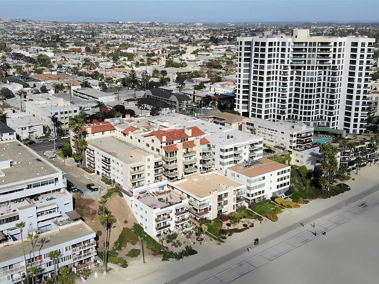 1230 E Ocean Blvd #601 — Photo 3