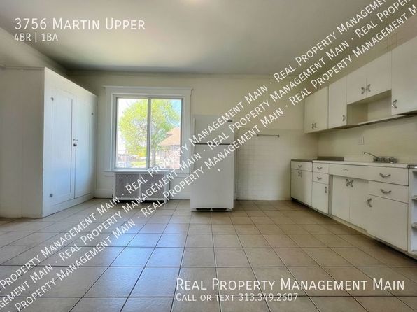 3756 Martin St