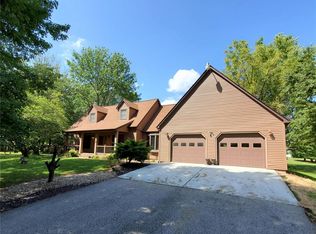 528 Coventry Rd, Troy, IL 62294